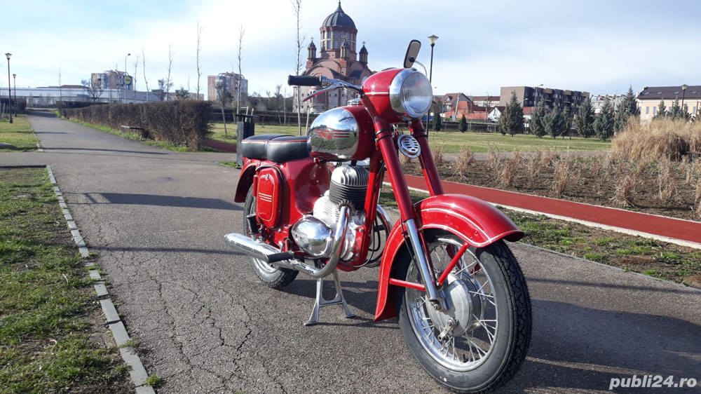 Vand Motocicleta JAWA 250 CC an 1961