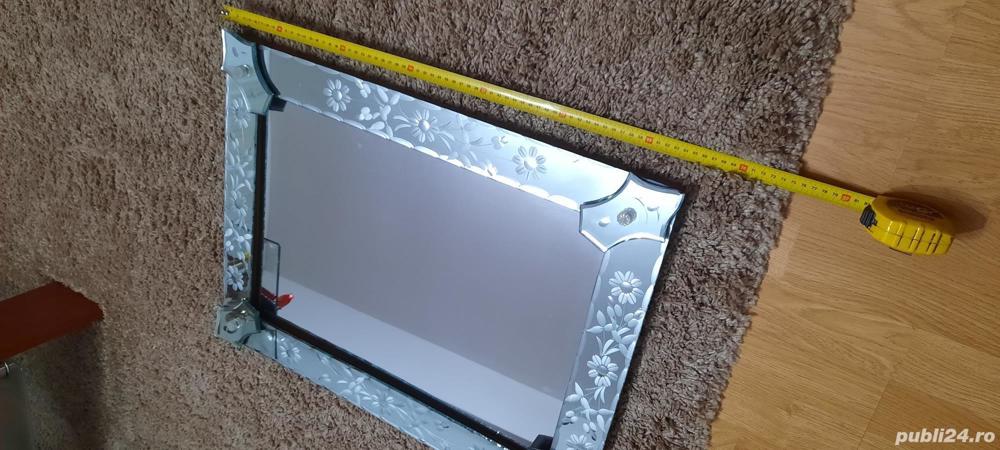 Oglinda de perete cristal