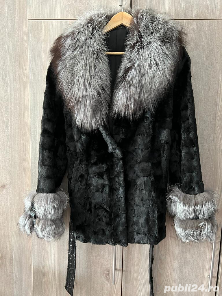 Vând haină de blană