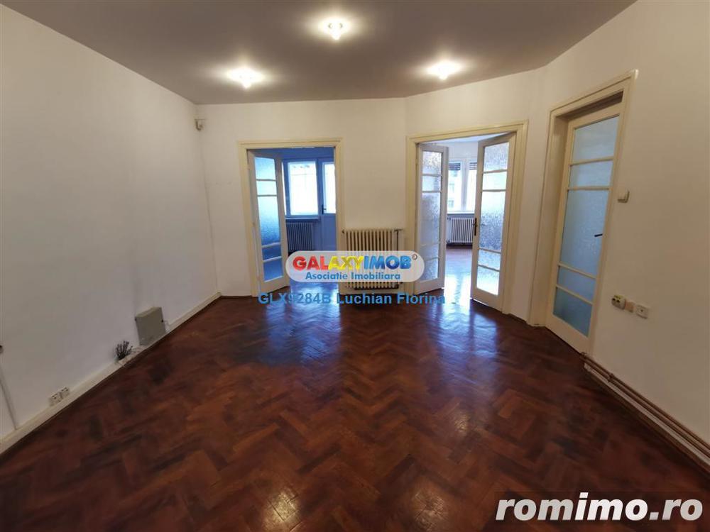 Apartament 3 camere, decomandat, boxa I Occidentului