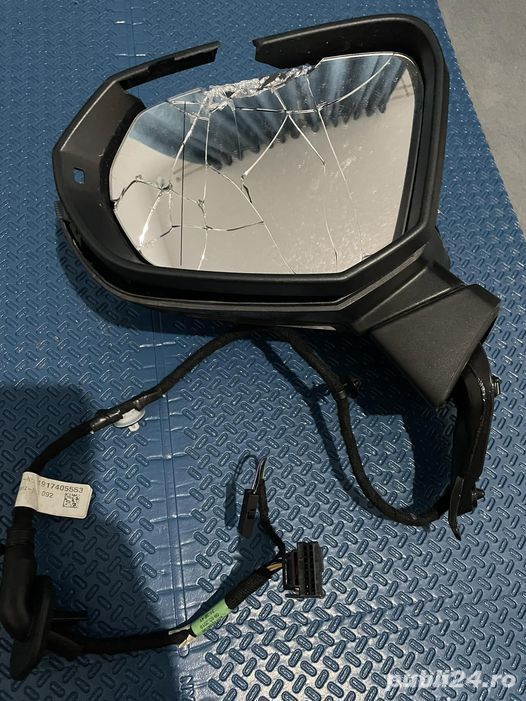 Oglinda retrovizoare exterioara stanga Audi Q3 F3 2019 / 2020 , sparta / defecta pentru piese adiace