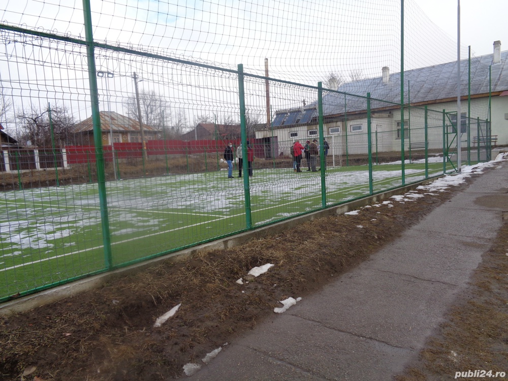 Inchiriez atelier și garaj