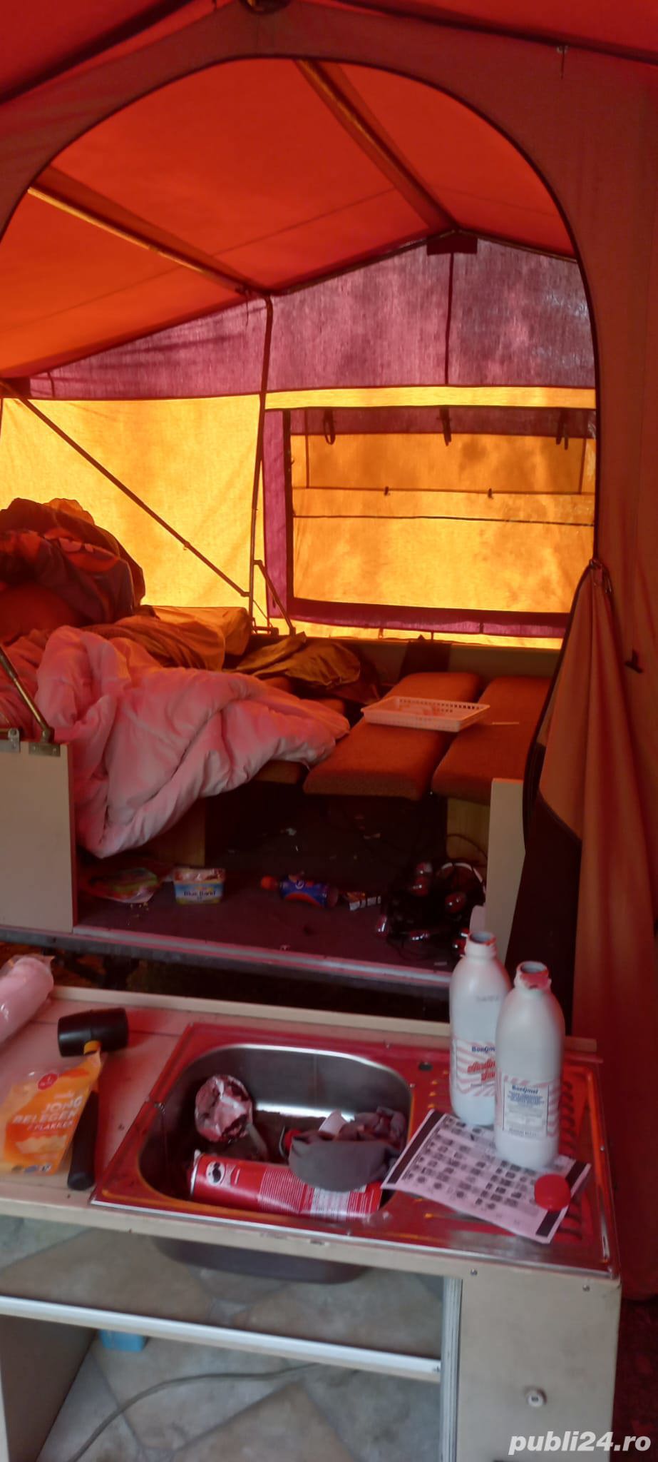 rulota remorca tip cort extensibil cu bucatarie