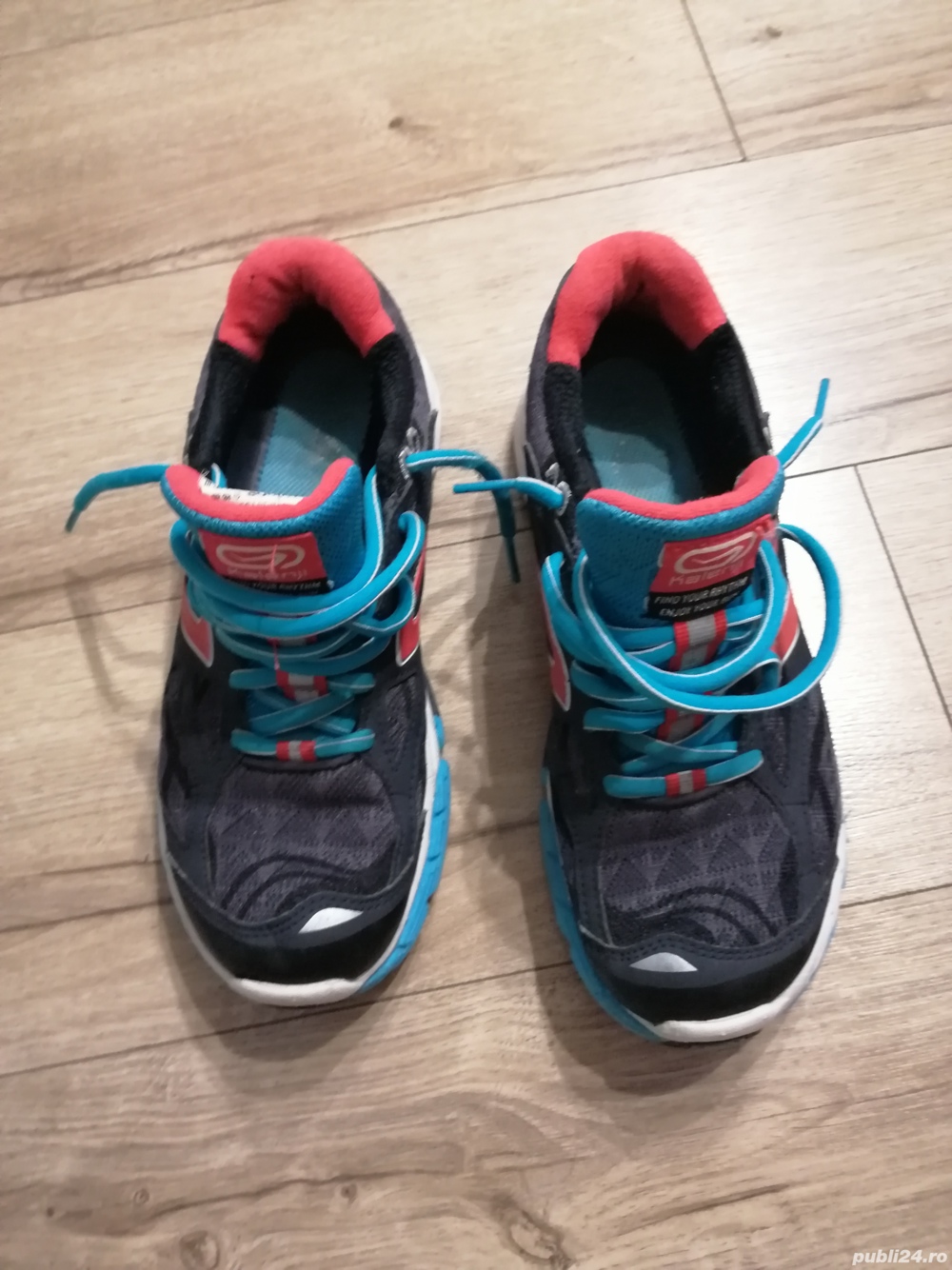 Adidași Nike si Adidas 37