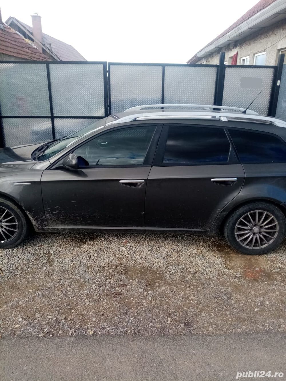 Dezmembrez alfa romeo 159