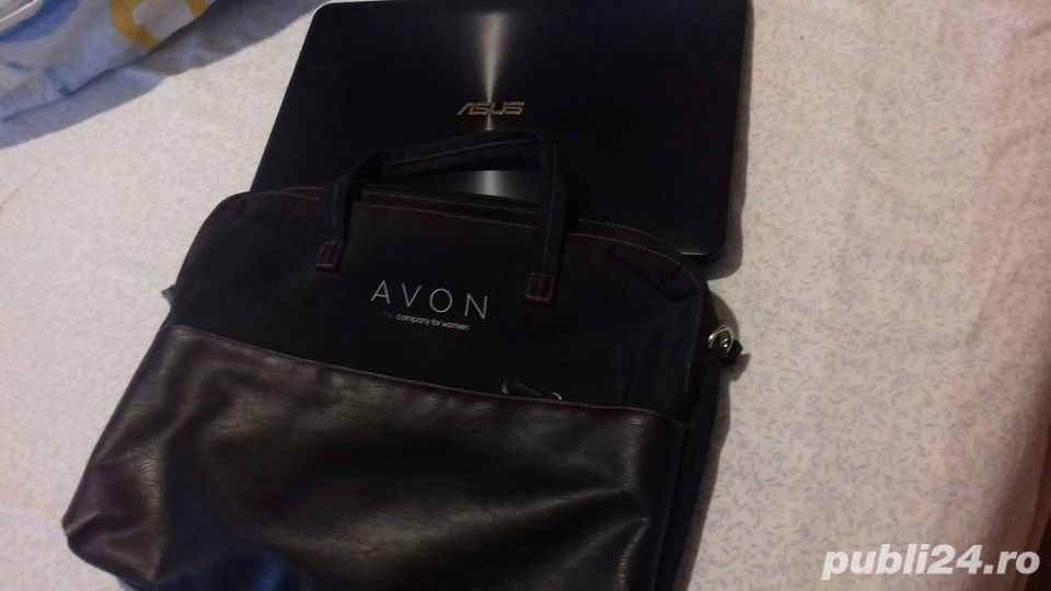 geanta pentru laptop  neagra cu interior roz 