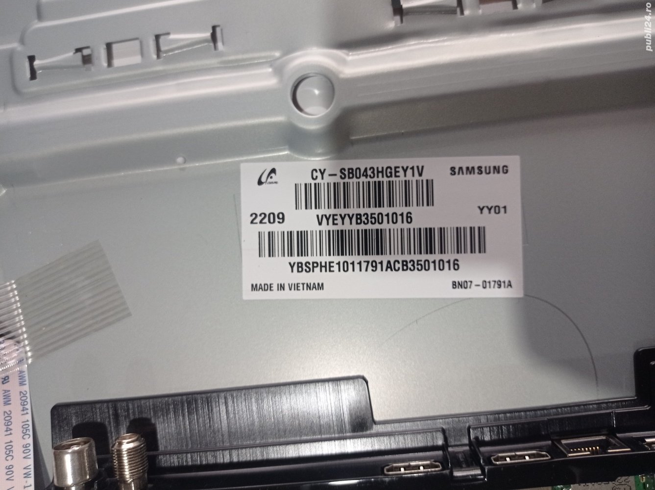 Dezmembrez tv Samsung ue43bu8072u