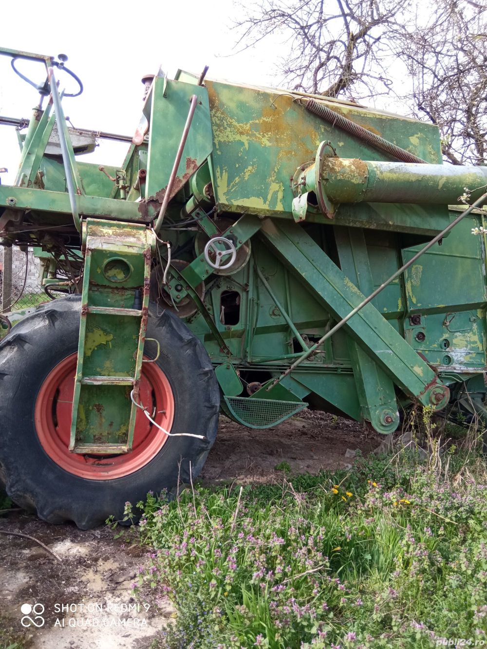 Vând  combina Claas Consul pentru cereale păioase cu masa de2,8m.