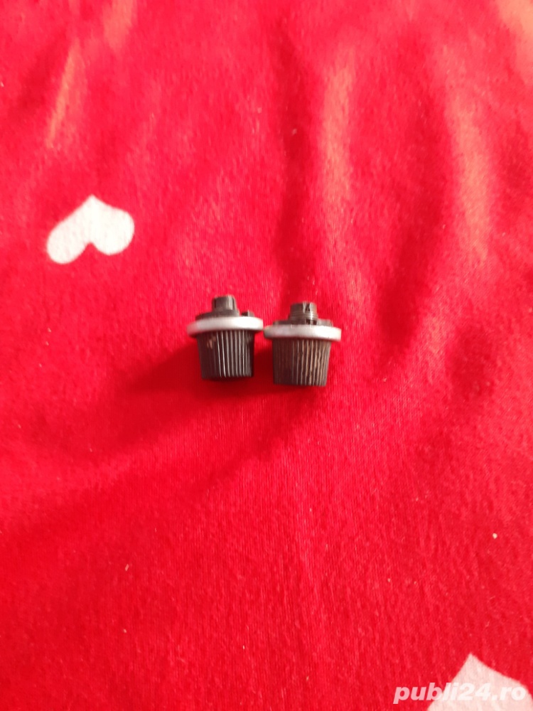 Vînd Schimb Doua Butoane Pentru Radio Gloria