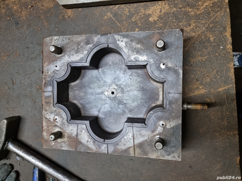 Matrite de injectie mase plastice pentru pavaj