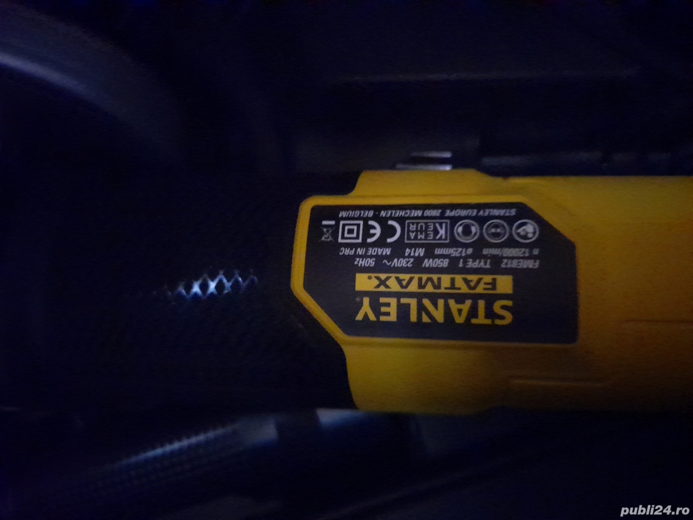 Polizor unghiular Stanley