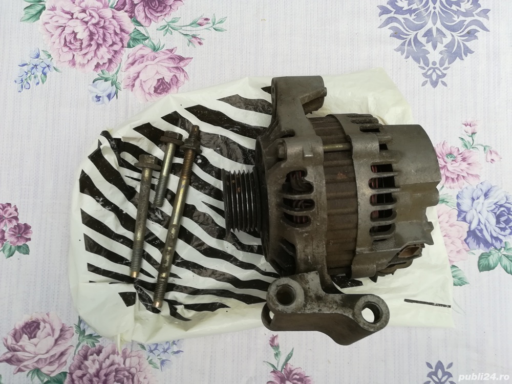 Alternator  Ford fiesta ghia 2002 1,4 Bz in stare foarte buna pret 100 ron 