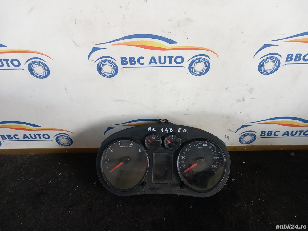 Ceasuri bord AUDI A2 1.4 B AUA cod 8Z0920900A