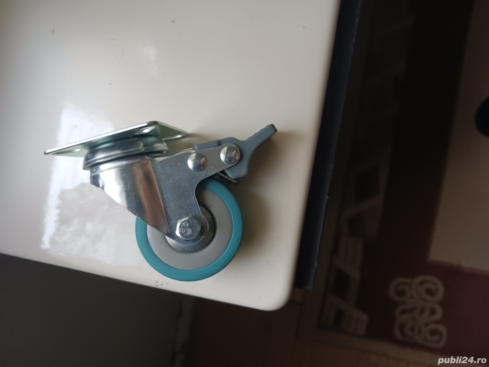 Vand role pentru mobilier