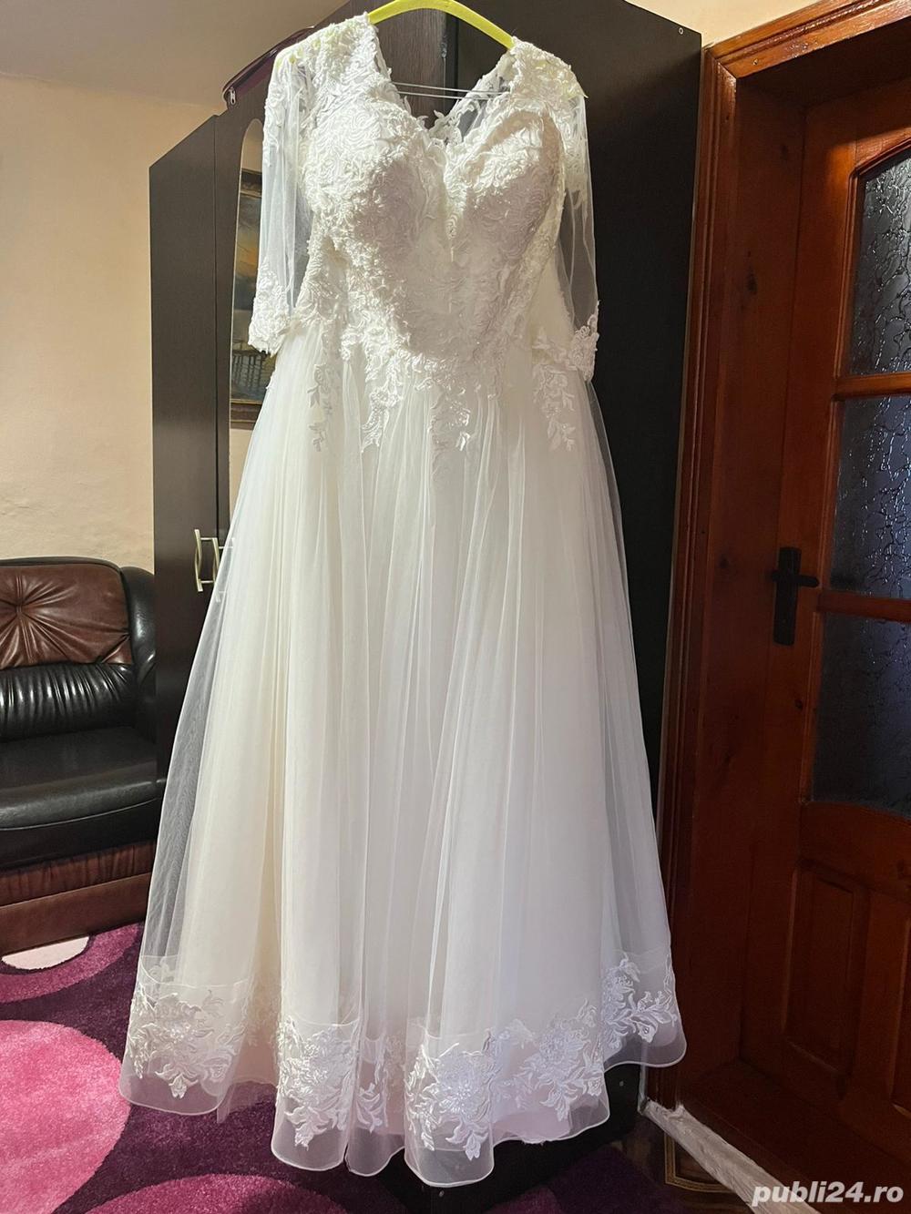  Rochie de mireasa 