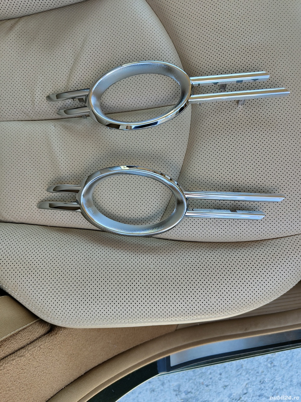 Ornament proiector ceat W211