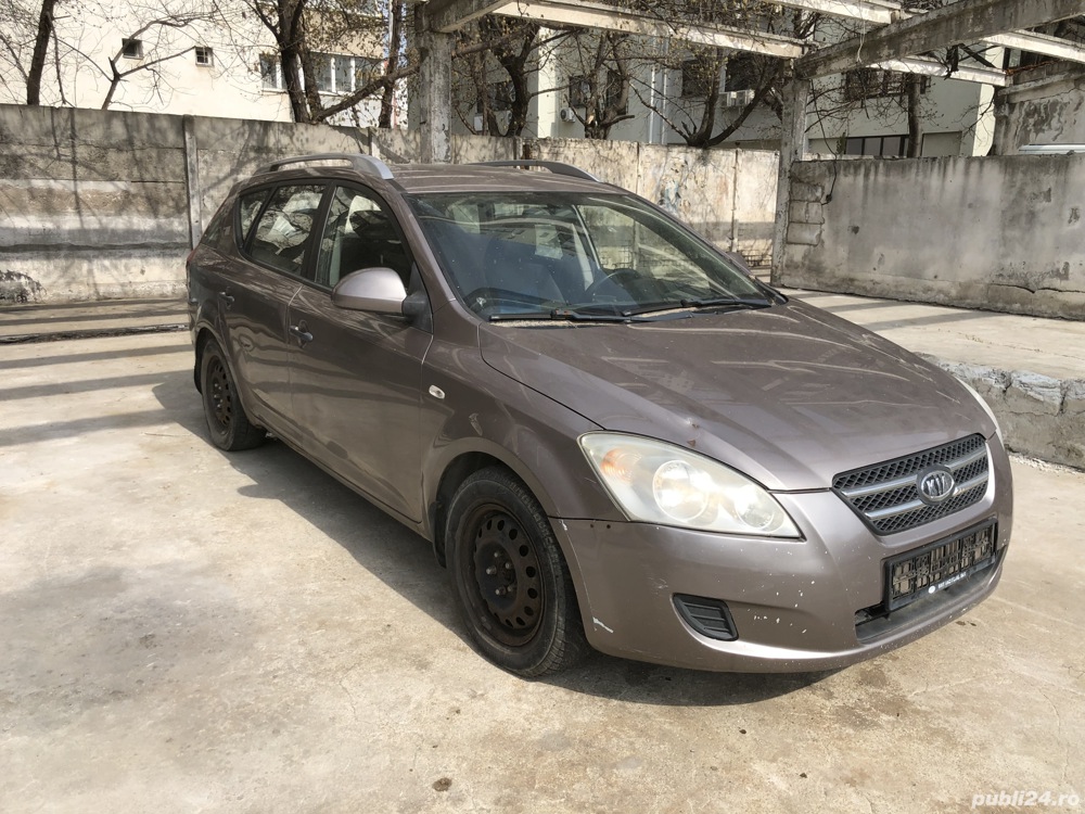 Dezmembrez Kia cee'd 2008 break 1.4