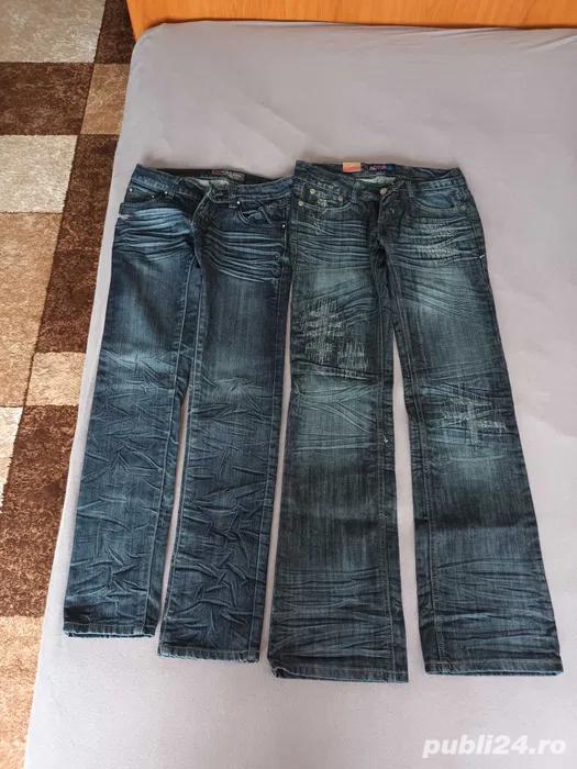 blugi                  .