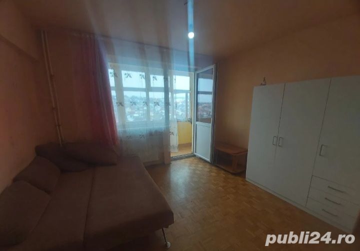 O cameră în apartamente cu 2 camere in zona Decebal pe Sovata, mal, in Rogerius si in zona Garii.   