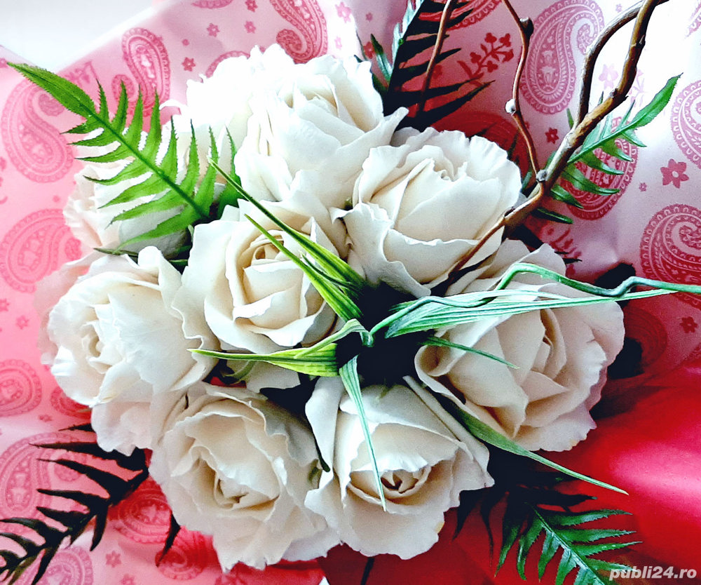 Flori cu aspect natural, lucrate din material japonez