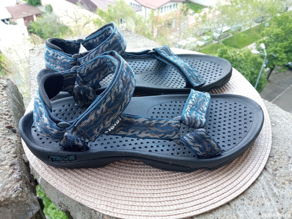 Sandale Teva, marime 40 (25.5 cm) 