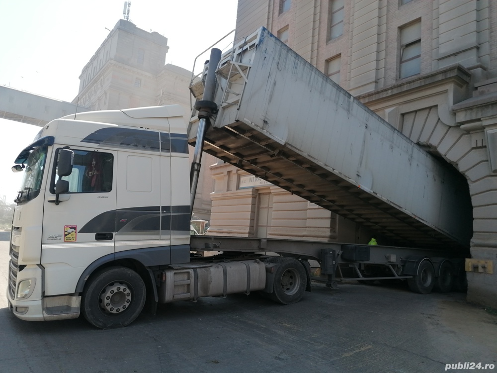 Se vinde daf xf si bena cereale