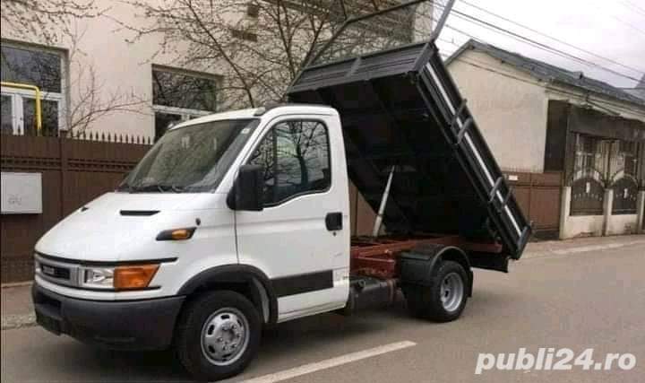 Echipă de băieți facem urmatoarele: Tai iarba  -Doboram copaci uscați  -Plantam copaci -Curatam tere