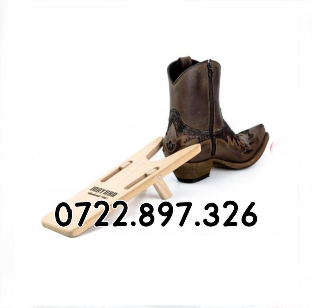 Descălțător - bocate, cizme, ghete