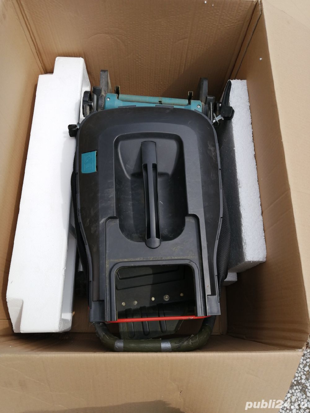 Makita.ELM.3720.Mașina de tuns gazon. 