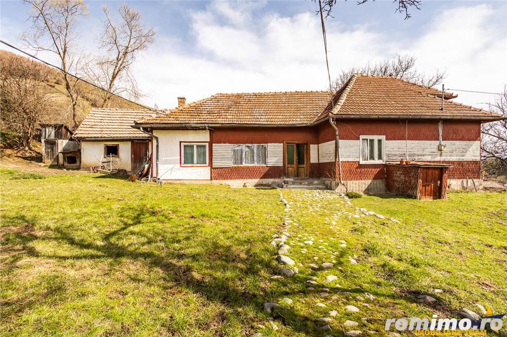 FILM! Domeniu de 6.500 mp teren + casa parinteasca, in magia Bucegilor, Moieciu, Brasov.