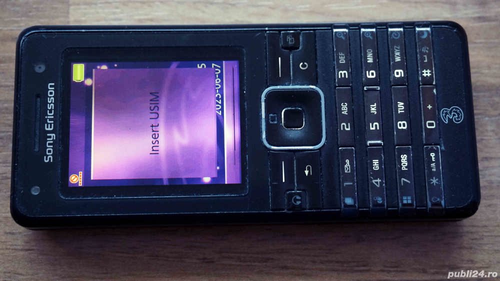 Sony Ericsson K770i