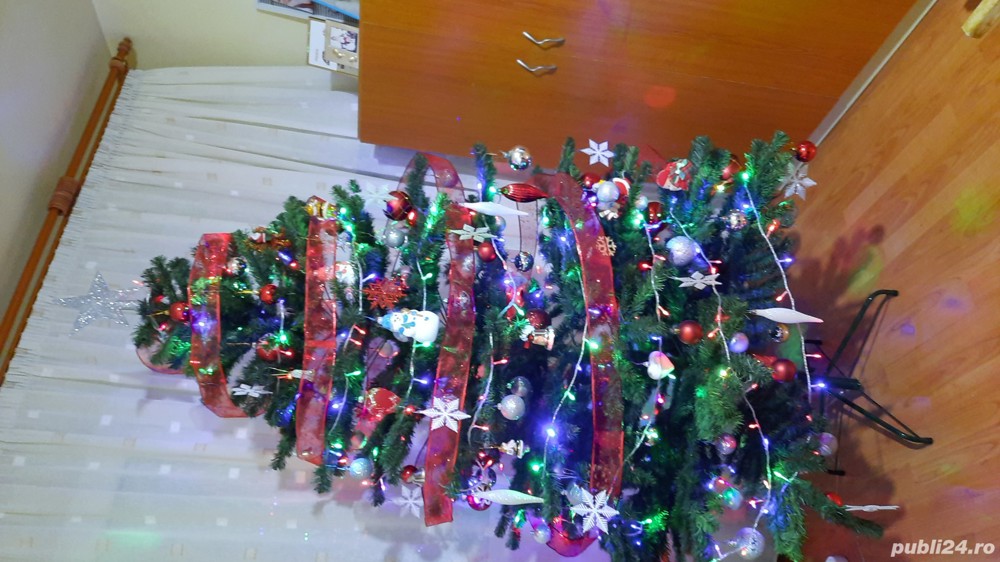 Brad artificial + cadou