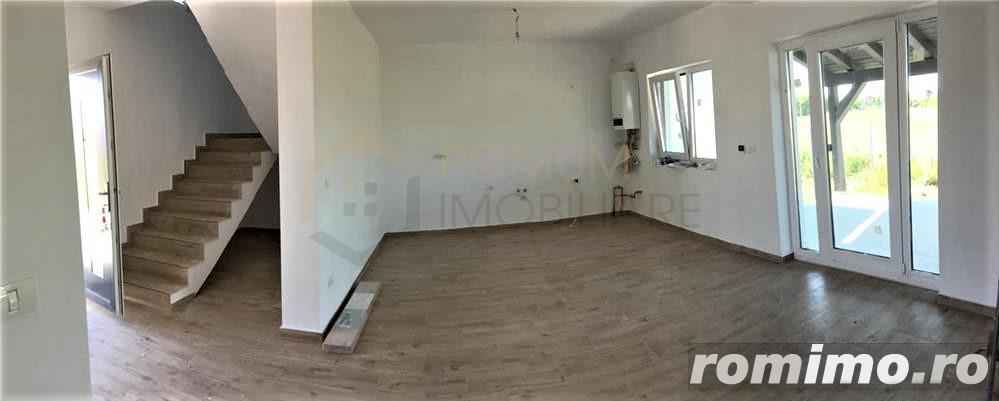 Triplex finalizat - ocupabil imediat - toate utilitatile - zona excelenta