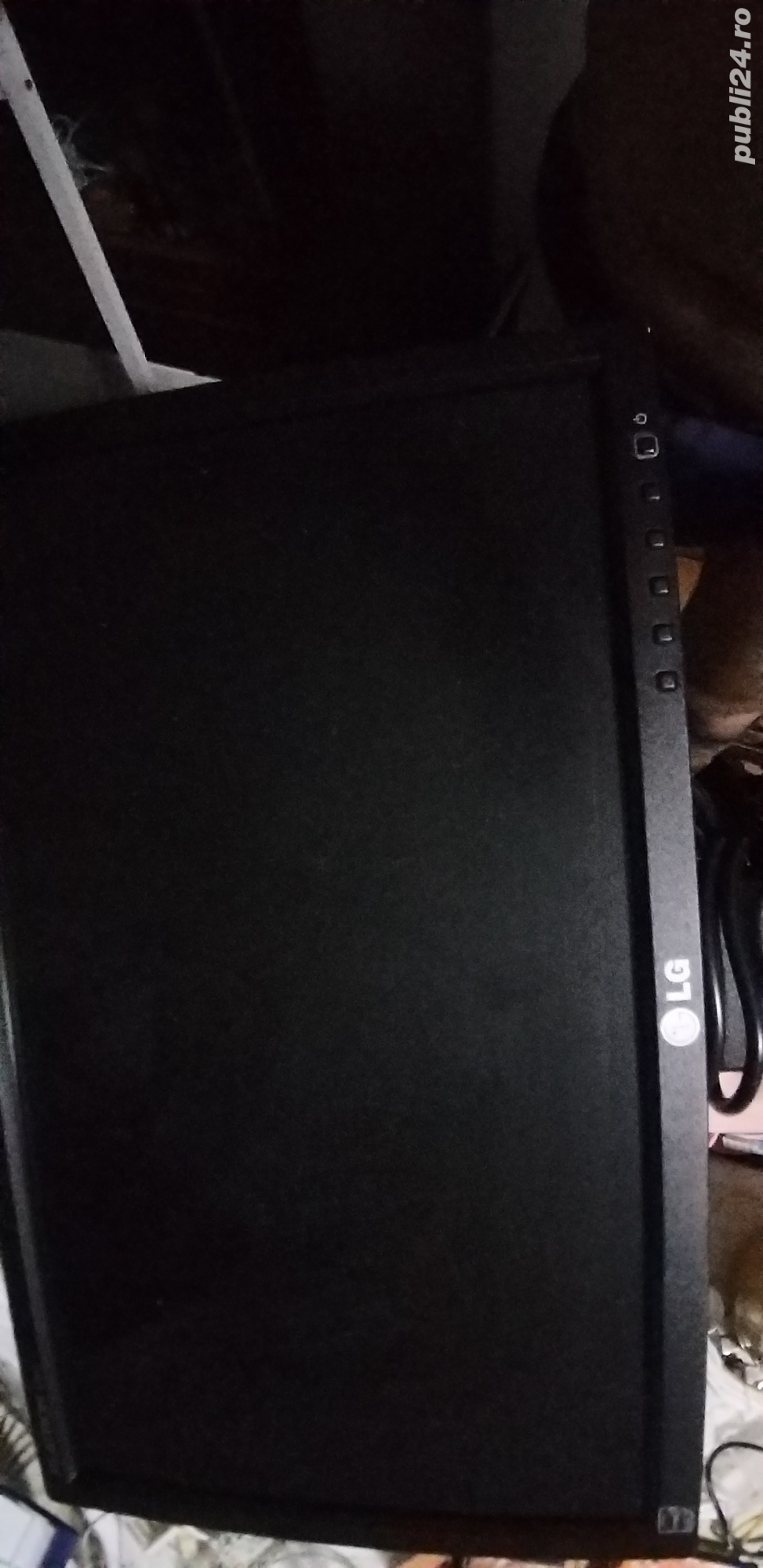 Vând diverse monitoare, în stare bună de funcționare, aspect 10 10