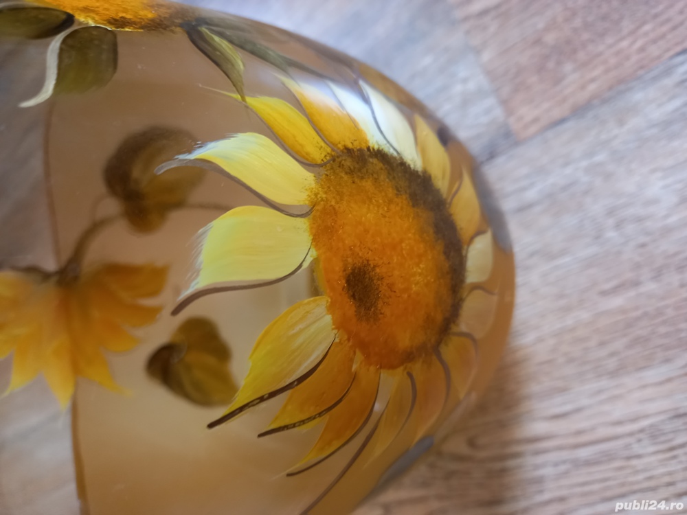 Vaza pictata manual,model floarea soarelui.