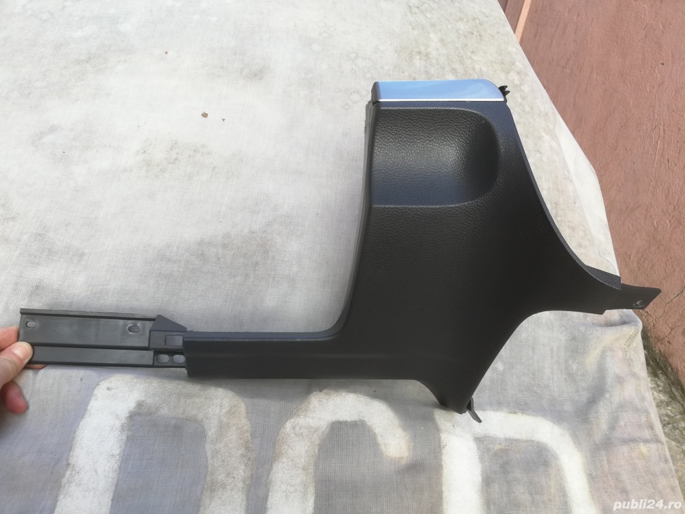 ornament superior bord dreapta vw golf 5