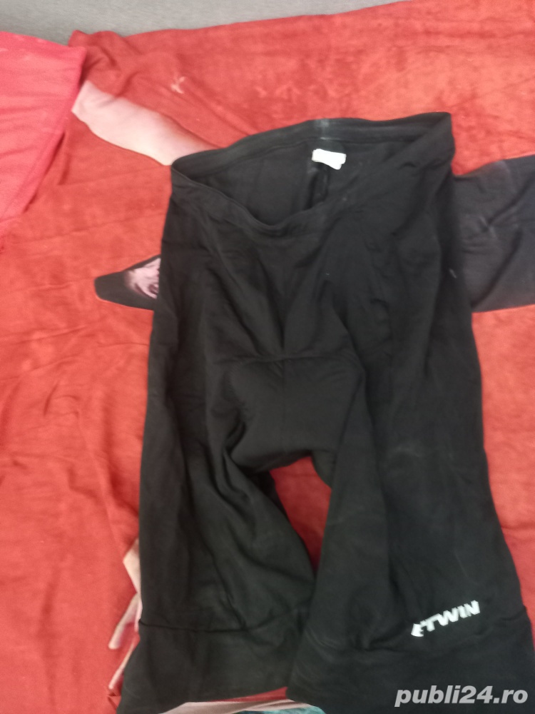 Pantaloni scurți de ciclism 