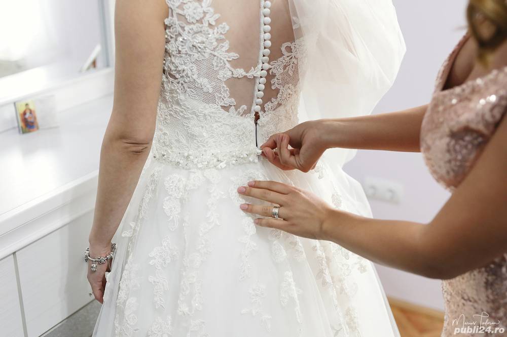 Vand rochie de mireasa A-line