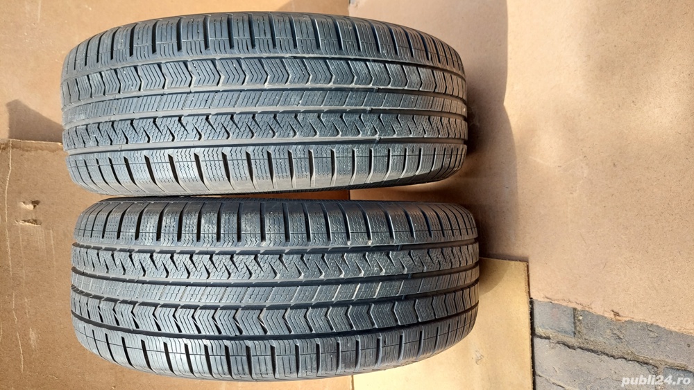 Vând 2 anvelope cauciucuri Vredestein "Quatrac 5" 235/55 R 18 100V M+S