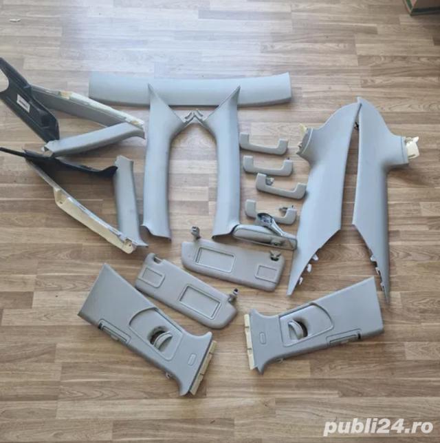 Stalp stalpi ornament plafon interior parasolar oglinda manere Audi A6