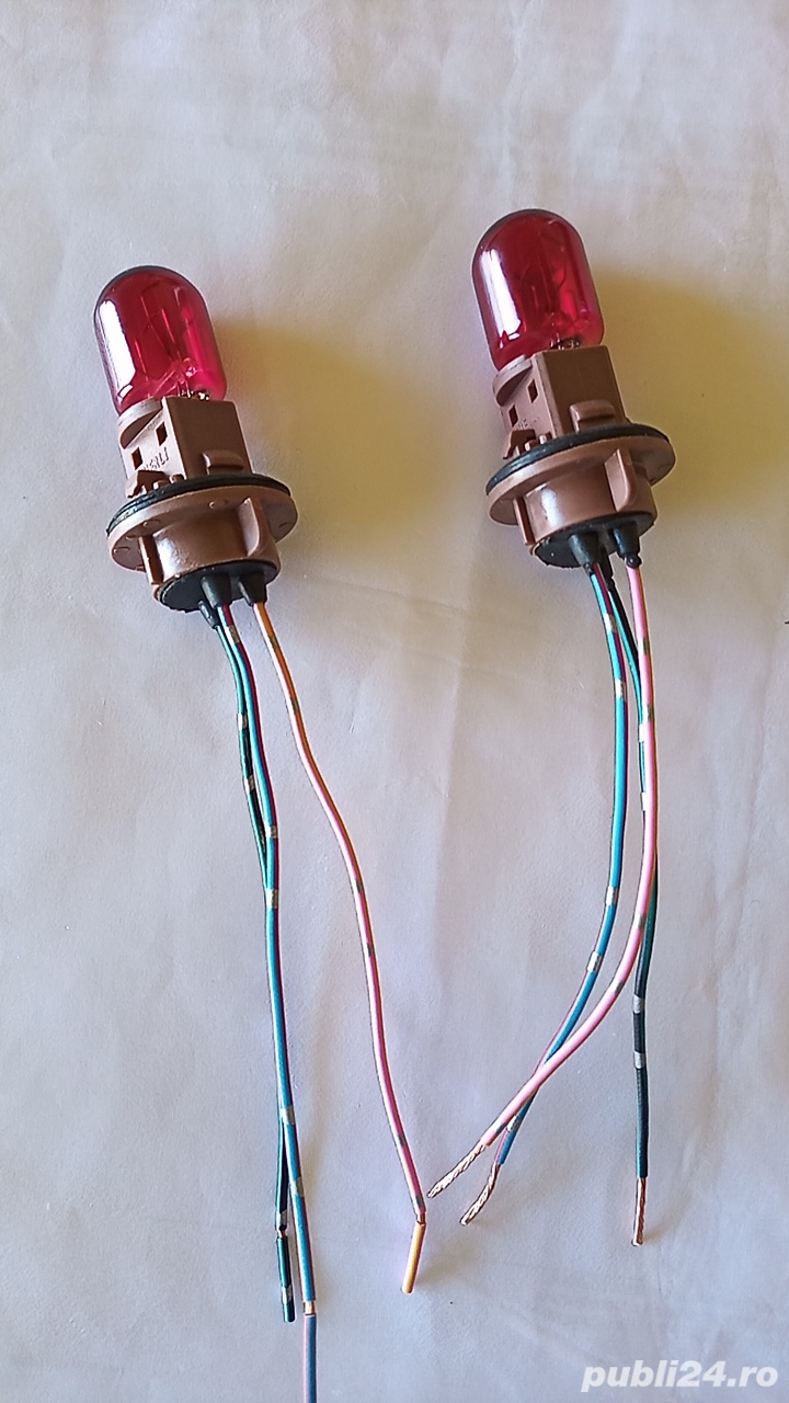 Bec stop T20  21/5w  roșu cu suport