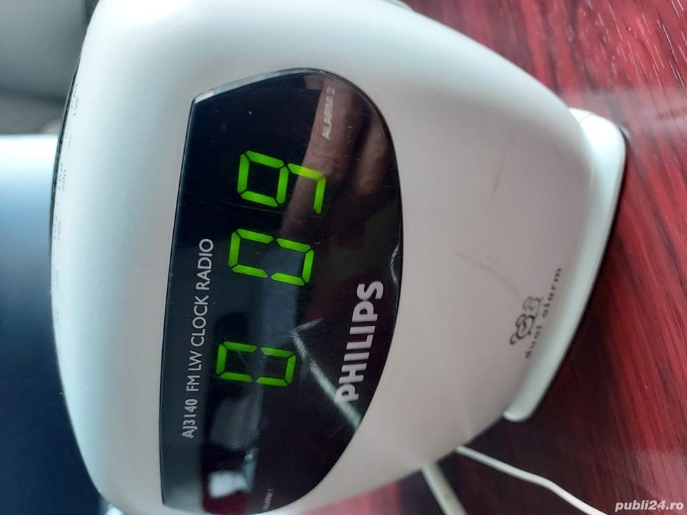ceas cu dubla alarma si cu radio Philips
