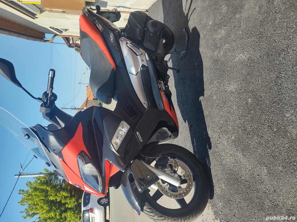 Aprilia Sr max 125 CA nou categoria B!!!!