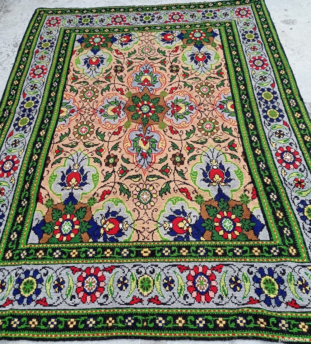 Macate din lână naturală lucrate manual 