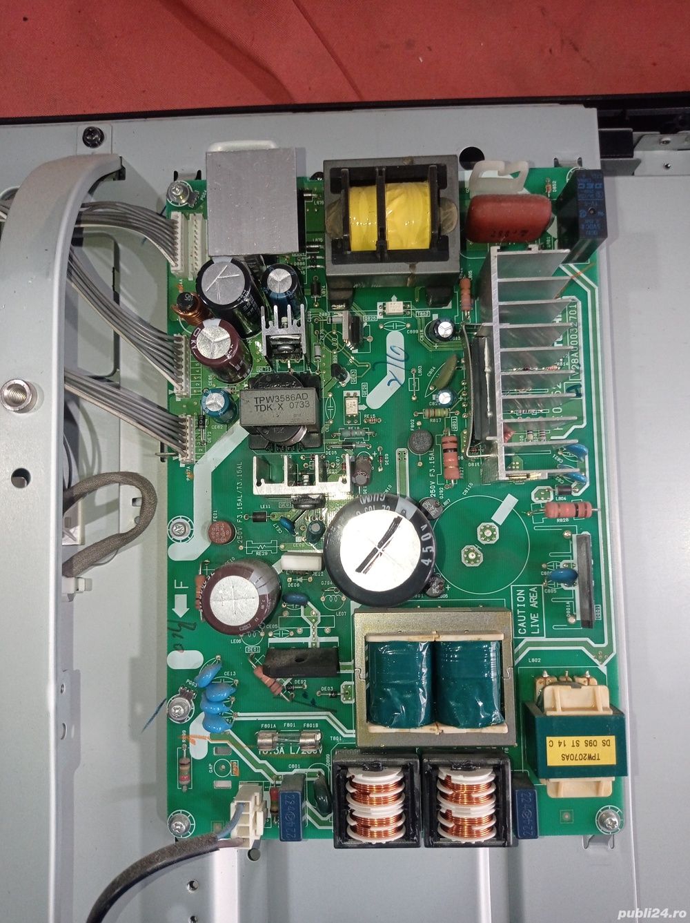 Dezmembrez tv Toshiba 32a3000p