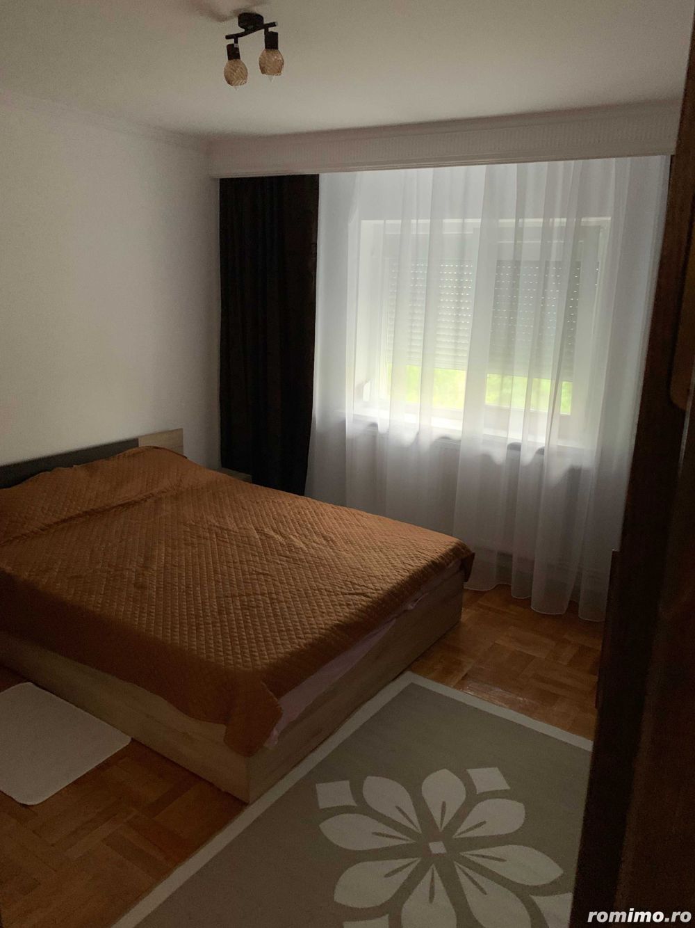 apartament cu 2 camere in zona Complex Studentesc