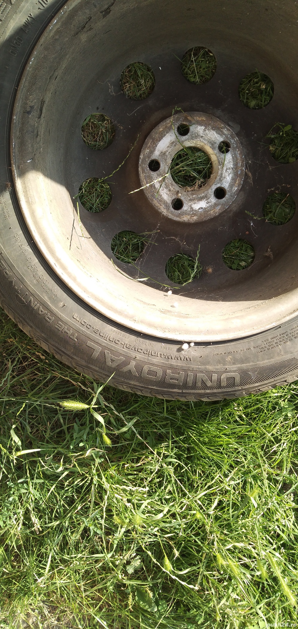 Set 4 cauciucuri 165/65 R 15 (cu jante)