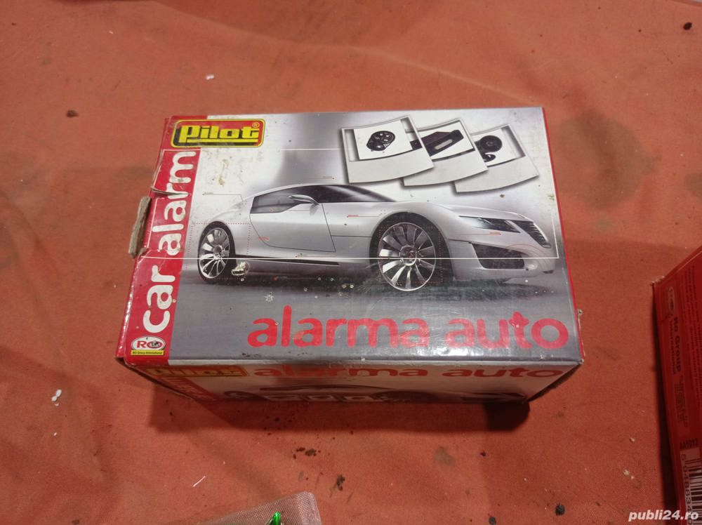 alarma auto universala cu 2 telecomenzi
