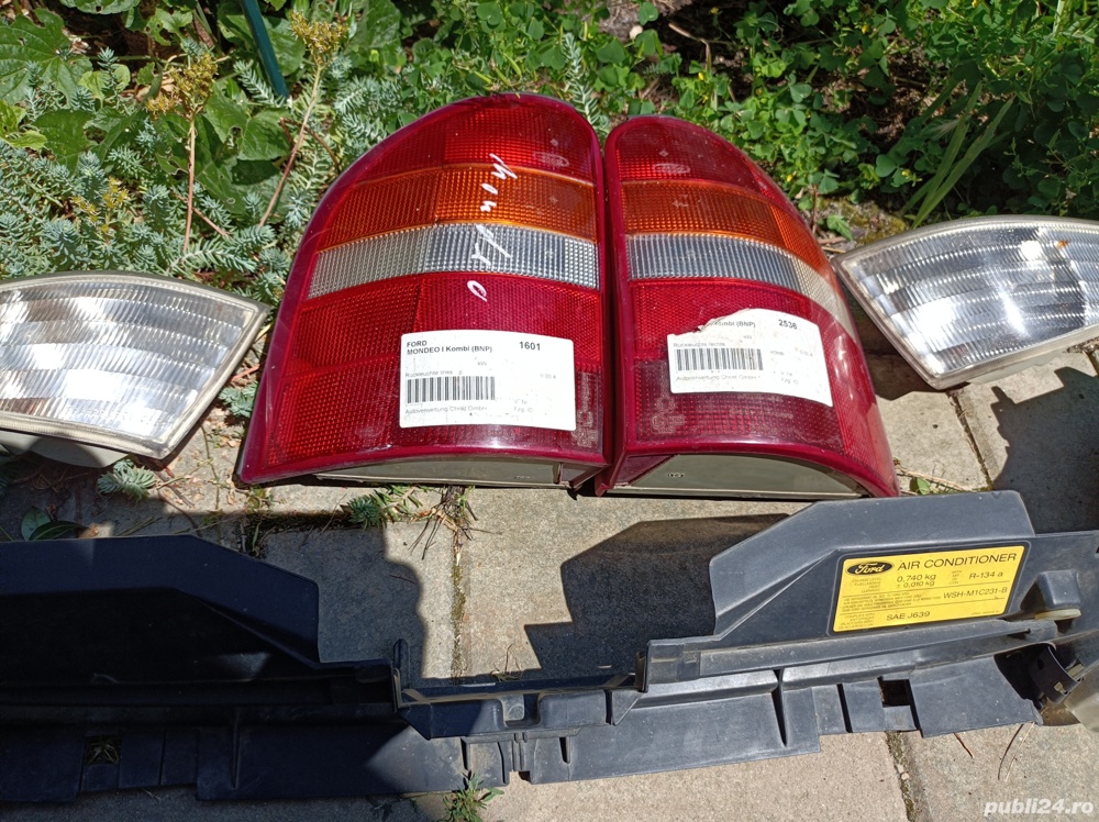 Faruri și stopuri Ford Mondeo combi 1995