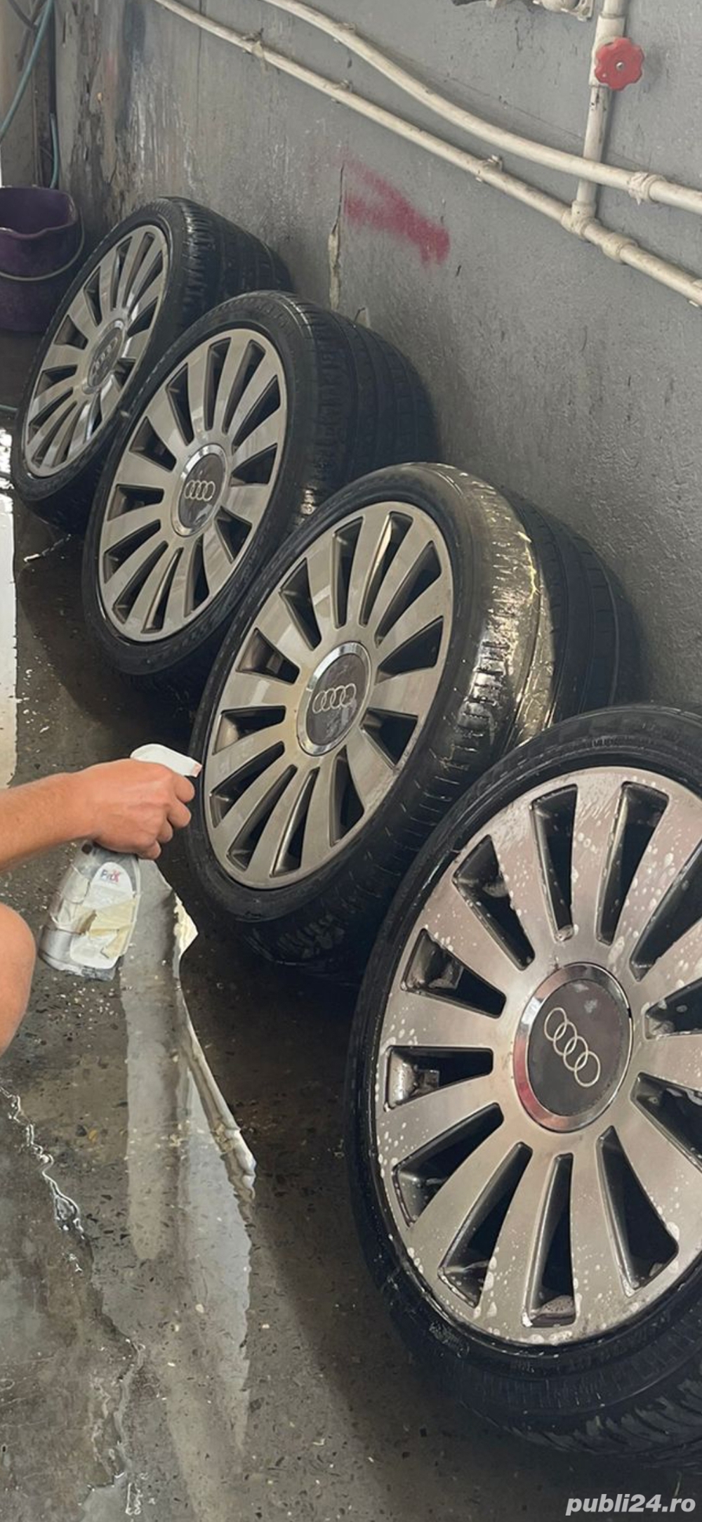 vand jante audi r 18